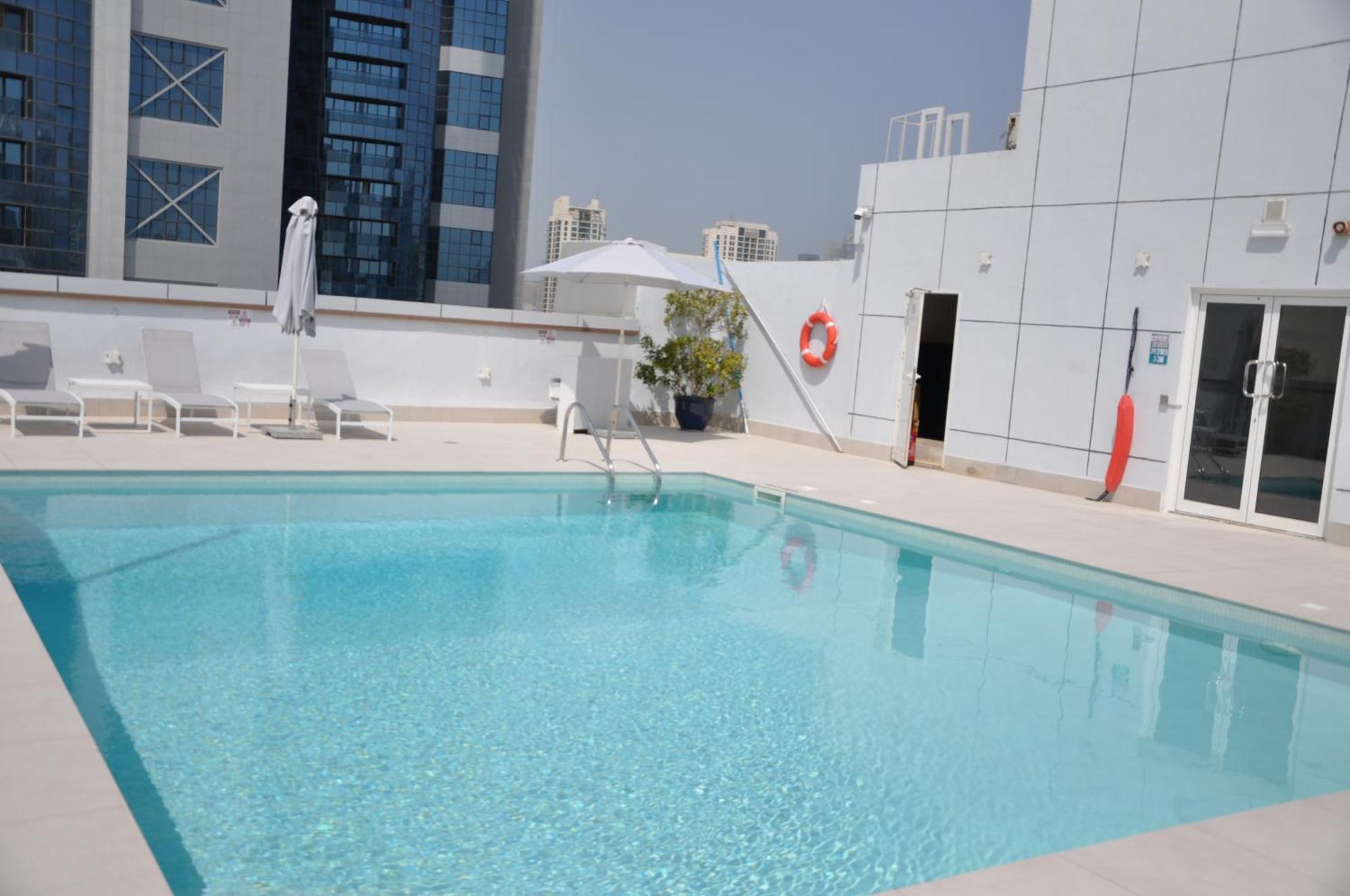 Apartment Spacious Modernized 2 Bedroom And Duplex 4 Br By Taskeen Homes *