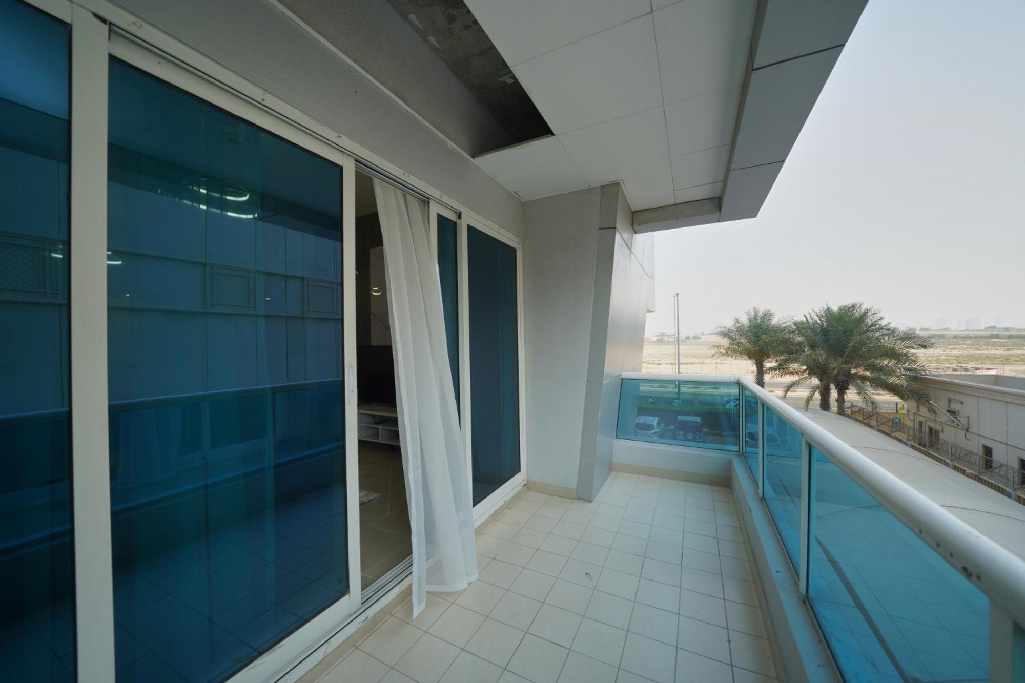 Spacious Modernized 2 Bedroom And Duplex 4 Br By Taskeen Homes Apartment