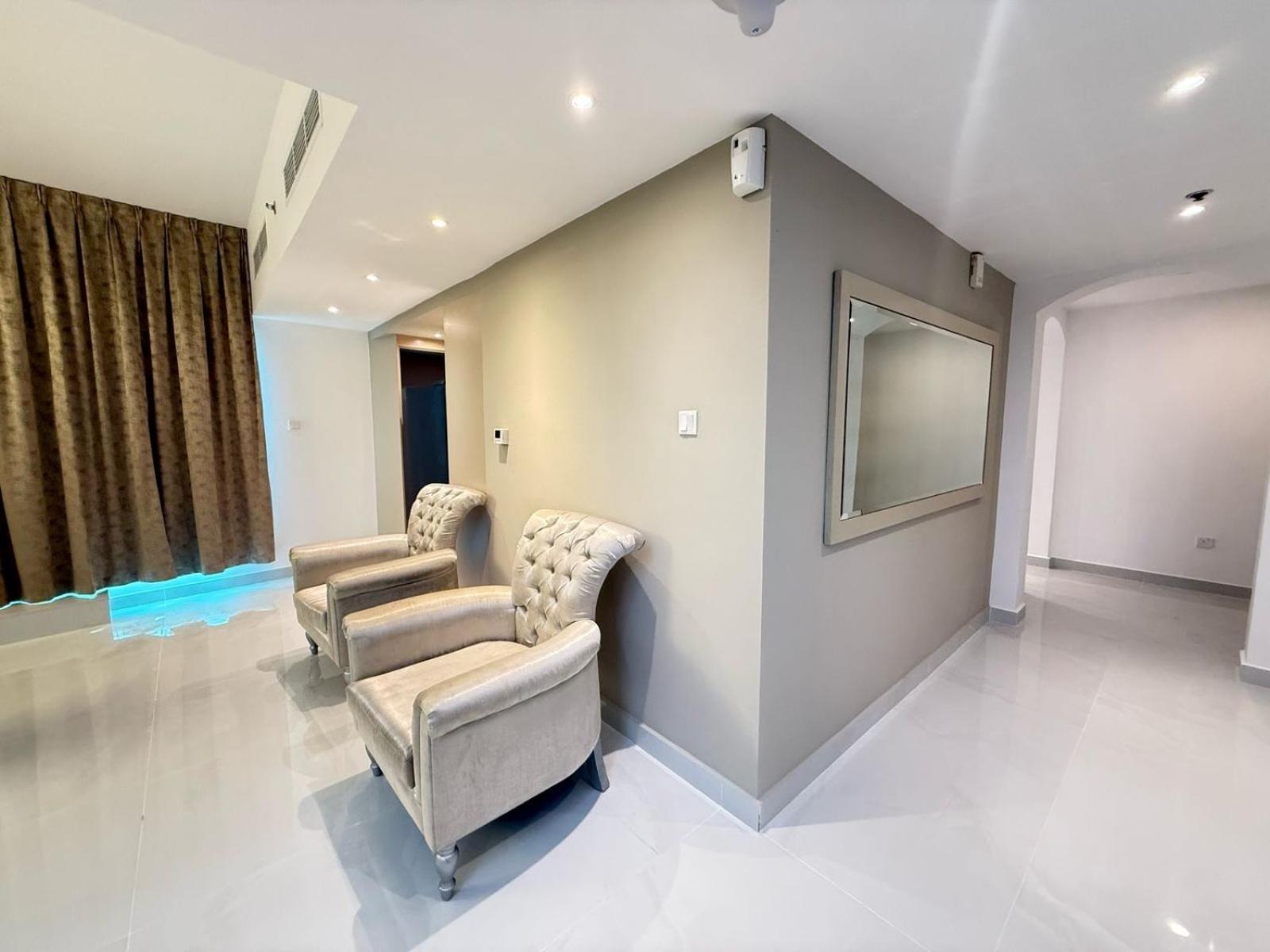 Spacious Modernized 2 Bedroom And Duplex 4 Br By Taskeen Homes Apartment *