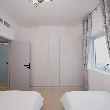 Spacious Modernized 2 Bedroom And Duplex 4 Br Apartments By Taskeen Holiday Homes Dubai Exterior photo