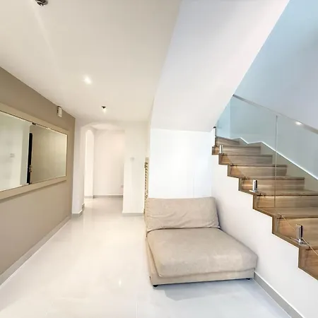 Spacious Modernized 2 Bedroom And Duplex 4 Br Apartments By Taskeen Holiday Homes Dubai Exterior photo