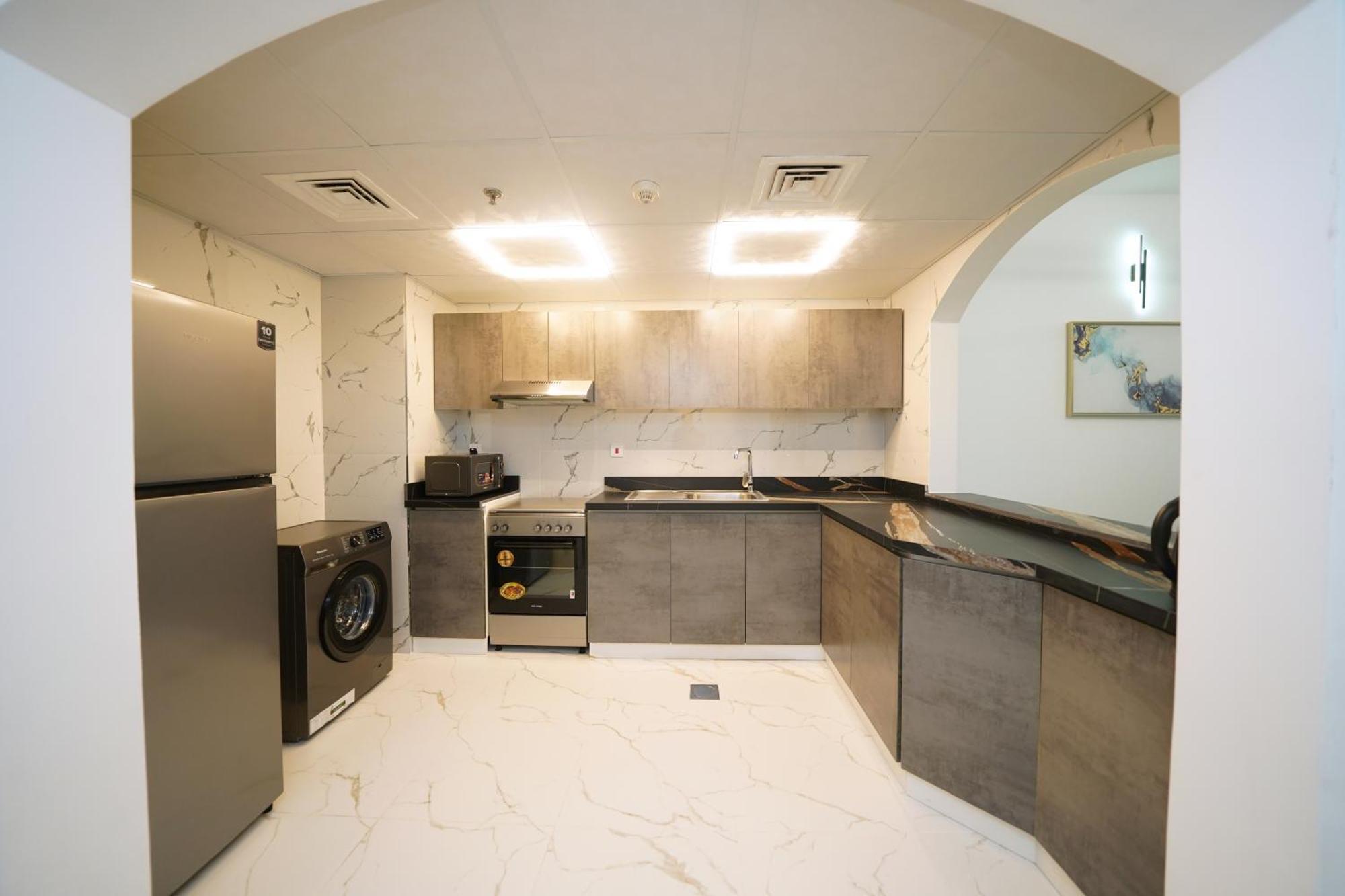 Spacious Modernized 2 Bedroom And Duplex 4 Br By Taskeen Homes
