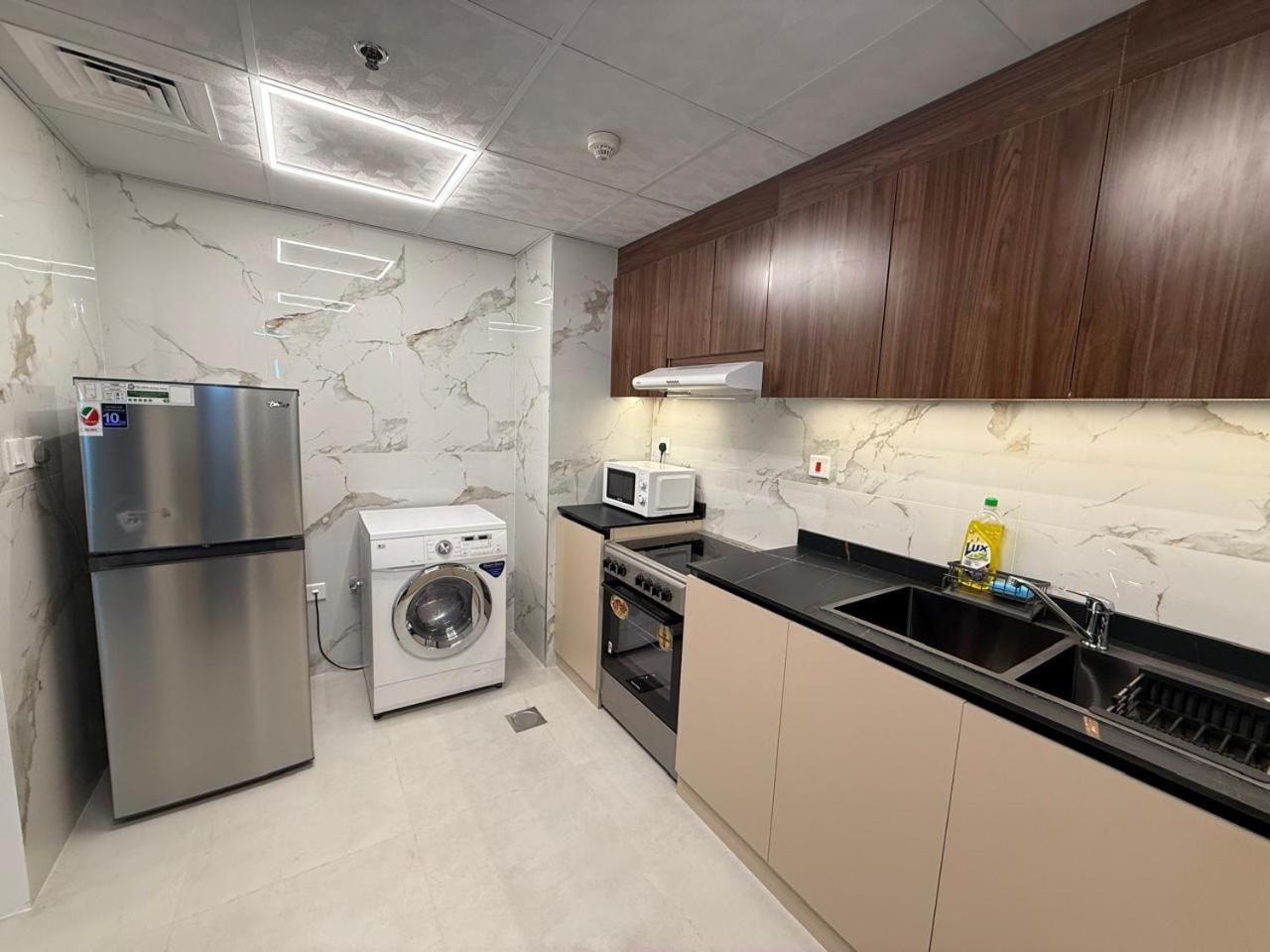 Spacious Modernized 2 Bedroom And Duplex 4 Br By Taskeen Homes * دبي