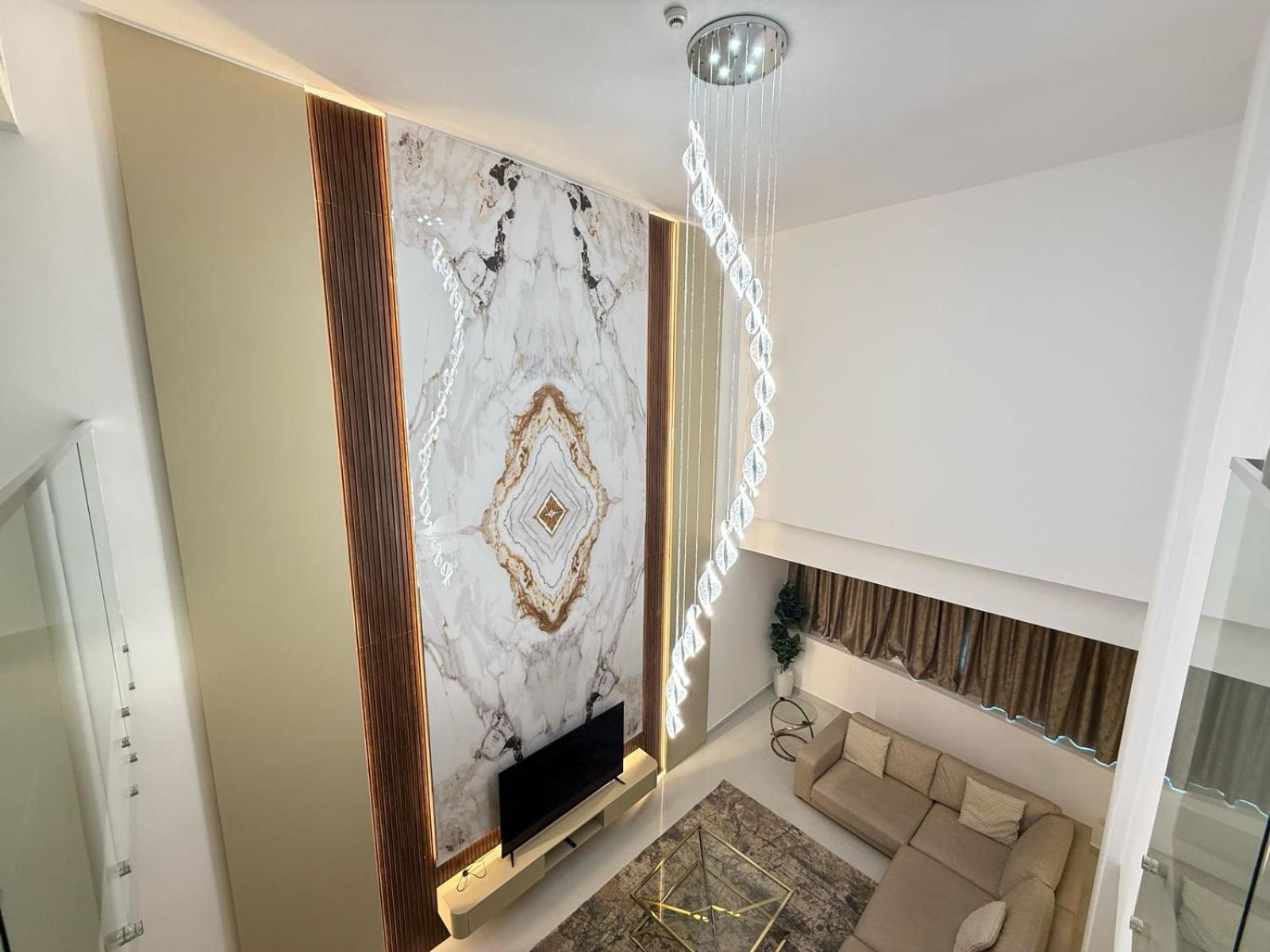 Spacious Modernized 2 Bedroom And Duplex 4 Br By Taskeen Homes Appartement